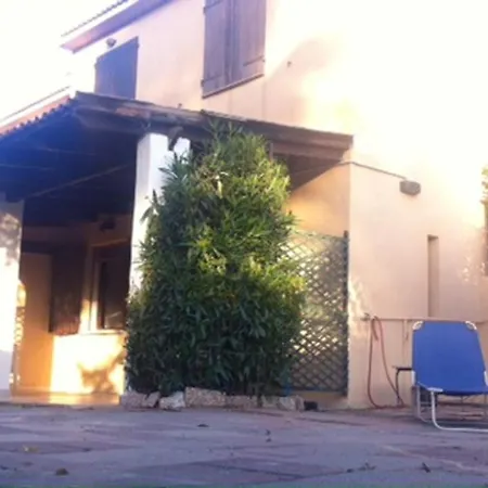 One Bedroom House With Enclosed Garden And Wifi At Quartu SantʼElena