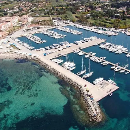 One Bedroom House With Enclosed Garden And Wifi At Hotel Quartu SantʼElena
