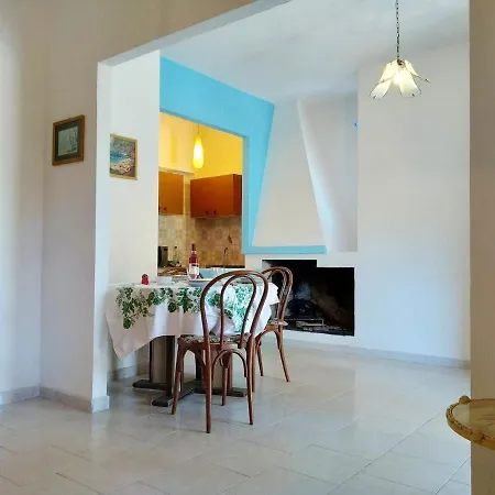 One Bedroom House With Enclosed Garden And Wifi At