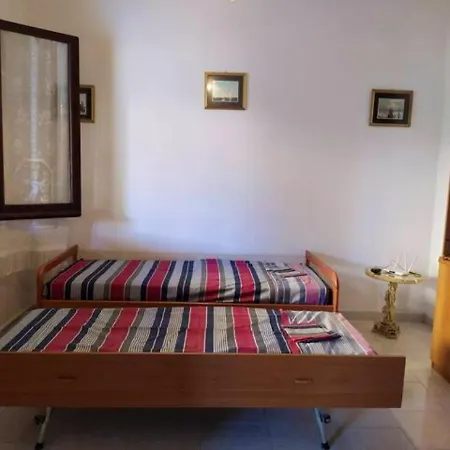 One Bedroom House With Enclosed Garden And Wifi At Quartu SantʼElena